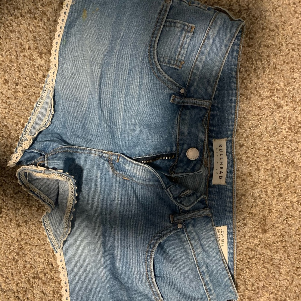 Bullhead shorts size 27